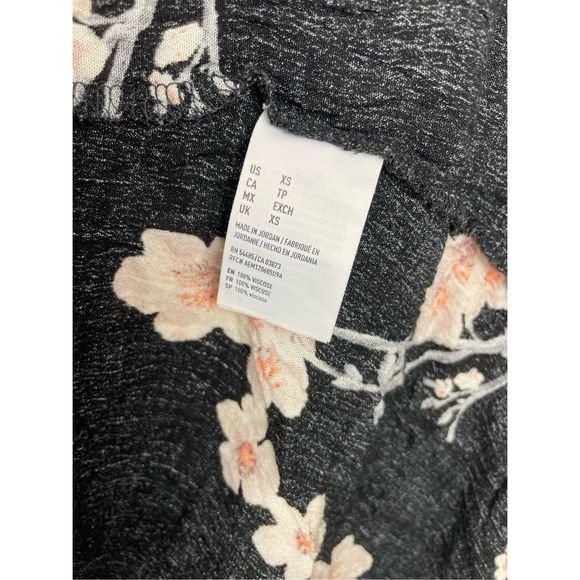 American Eagle Outfitters Hi Lo Floral Wrap Maxi Skirt Sz XS - Picture 8 of 10